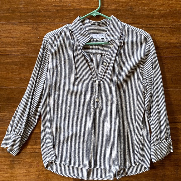 Velvet by Graham & Spencer Tops - Velvet by Graham & Spencer pullover SHIRT striped top s
